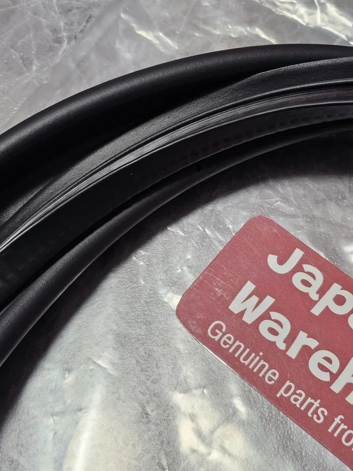 Genuine MAZDA Fairchild MZ3002 RX-7 SA22C 79-85 Hatch Trunk Seal Weatherstrip Foto 3 de 4