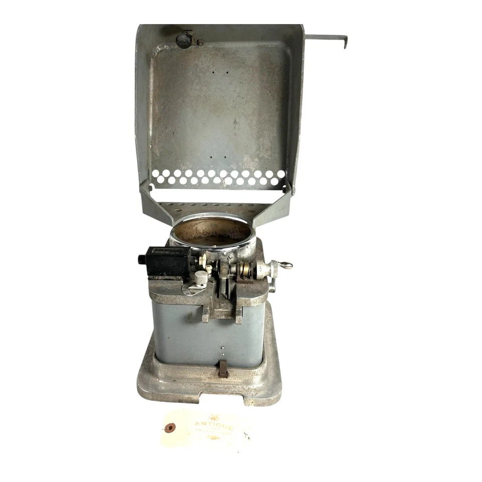 Antiguo banjo Victory propiedad de Mike Wolfe American Pickers Foto 2 de 4