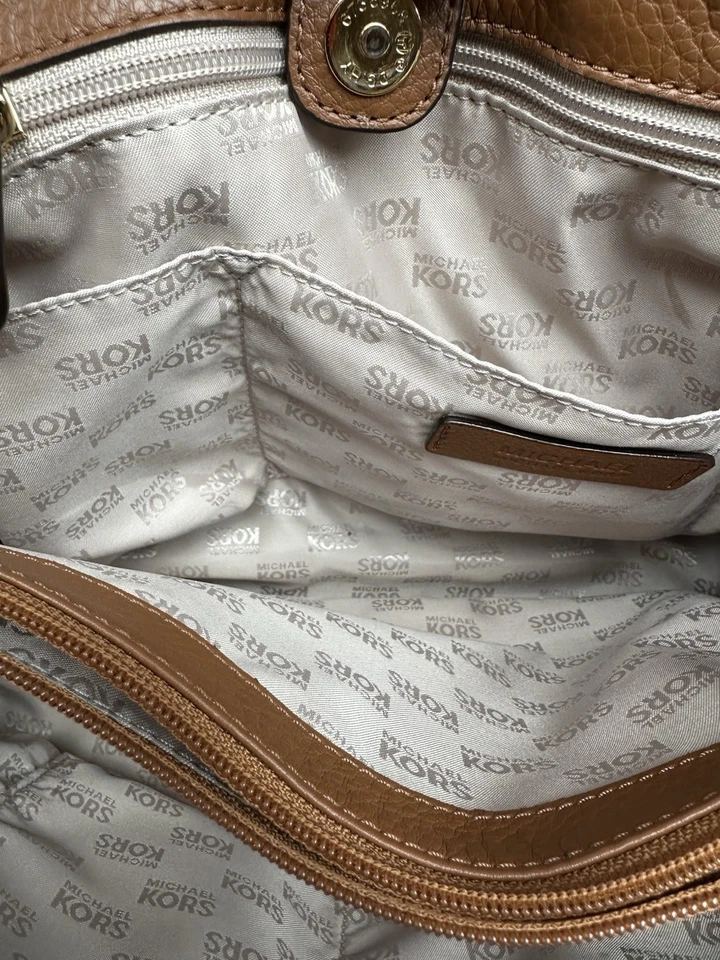 Сумка с короткими ручками Michael Kors Bedford фирменная шагреневая кожа средняя желудевая - Изображение 4 из 4