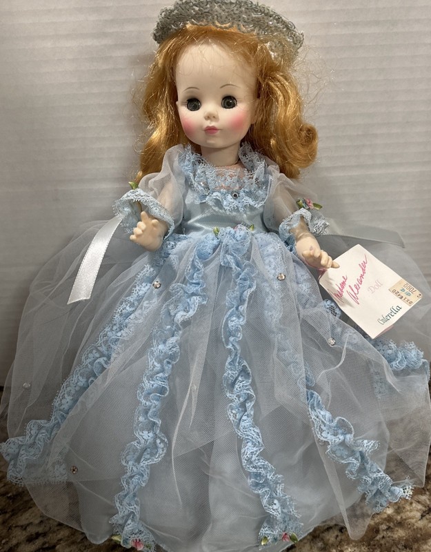 Vintage 1960s-70s Madame Alexander "Cinderella" Doll Articulate Sleep Eyes