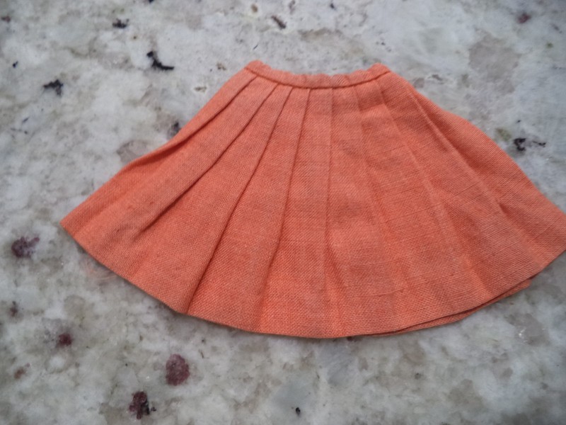 WINTER WOW # 1486 * Vintage 1970 Mod Barbie * Orange Pleated Skirt * FLaws Read