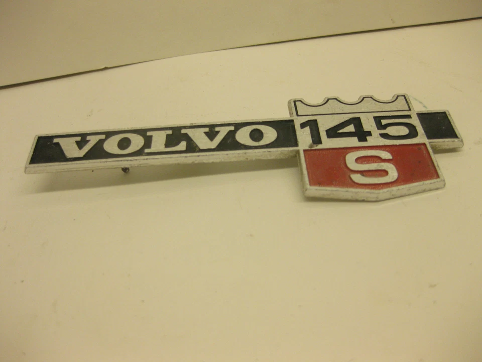 1971 VOLVO 145 S EMBLEM 72 73 70 69 74 76 ALSO COOL CAR ART 2 VOLVO 145S EMBLEM - Image 3 of 4