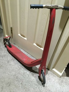 red scooter for kids