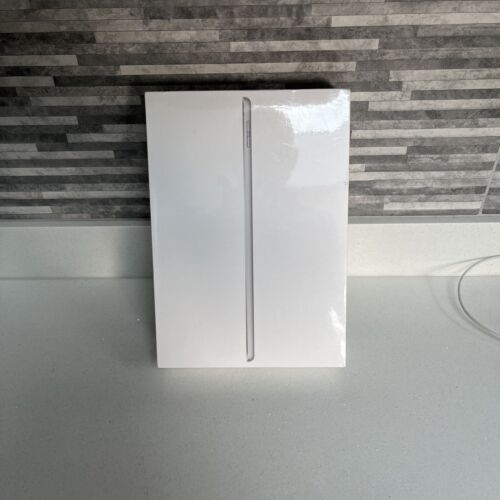 Apple iPad 9th Generation 256gb Sealed - Picture 1 of 4