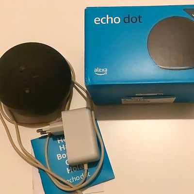 Amazon Echo Dot 5. Generation mit original Netzteil