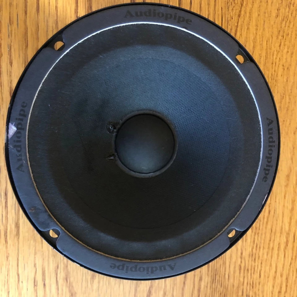 Audiopipe 6" 300 Watt Speakers and 1" Tweeters Set - Image 4 of 4