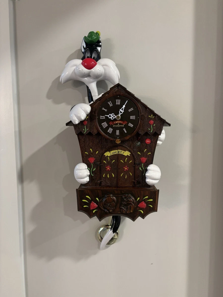 Tweety Sylvester Clock In Collectible Looney Tunes Items for sale