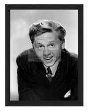 MICKEY ROONEY ACTOR STUDIO PUBLICITY PORTRAIT B&W 8X10 FRAMED PHOTO MICKEY ROONEY ACTOR STUDIO PUBLICITY PORTRAIT B&W 8X10 FRAMED PHOTO