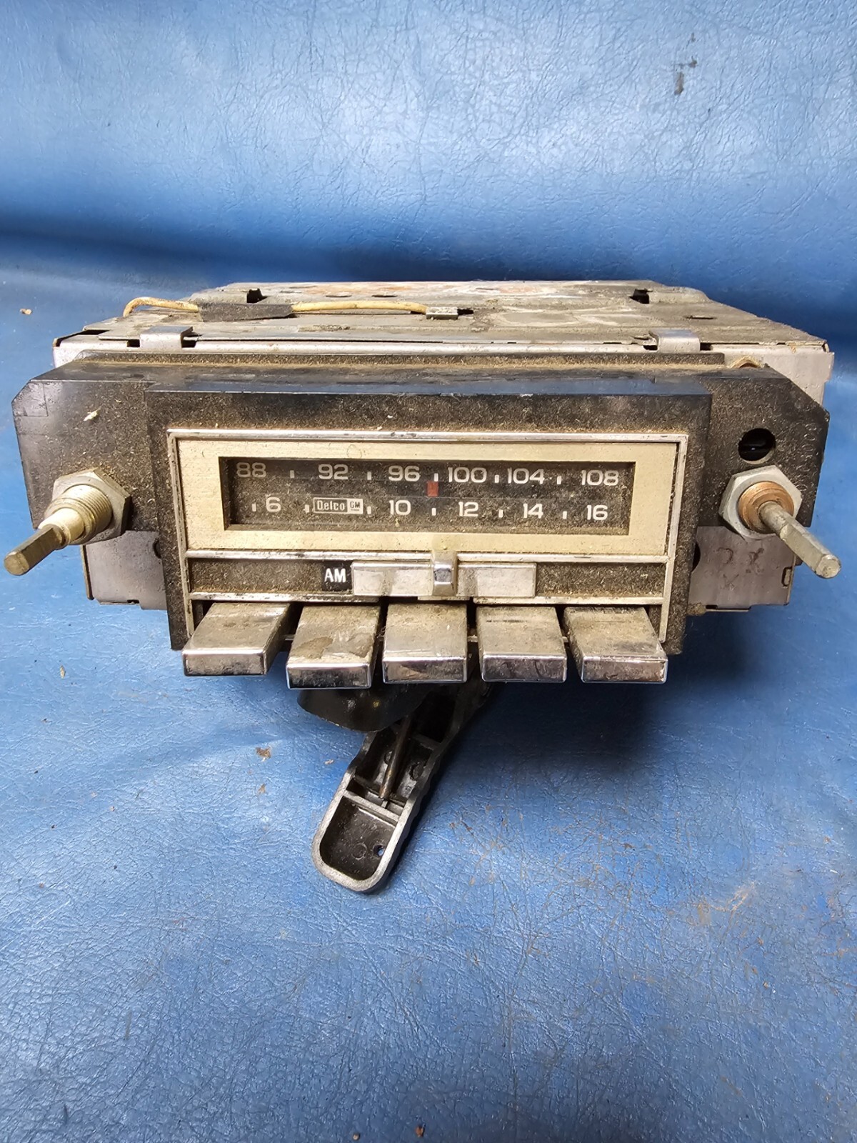 1973-1987 Chevy Push Button AM/FM Radio Dial Knob Bezel GM Impala Bel ...