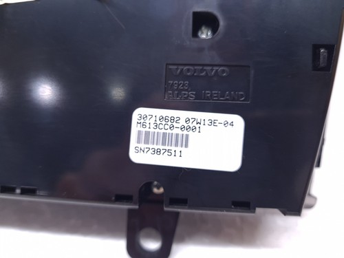 VOLVO XC90 CLIMATE CONTROL UNIT MODULE 30710682 2007 - Picture 4 of 7