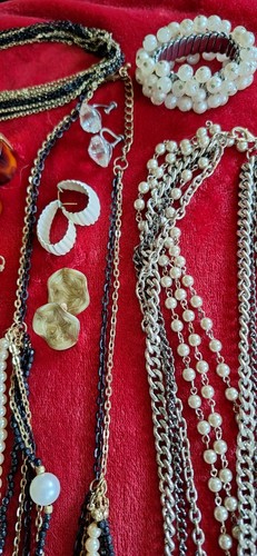 Jewelry Lot Beaded Necklaces Crafters Wearable Junk Broken Repair Repurpose - Picture 10 of 22