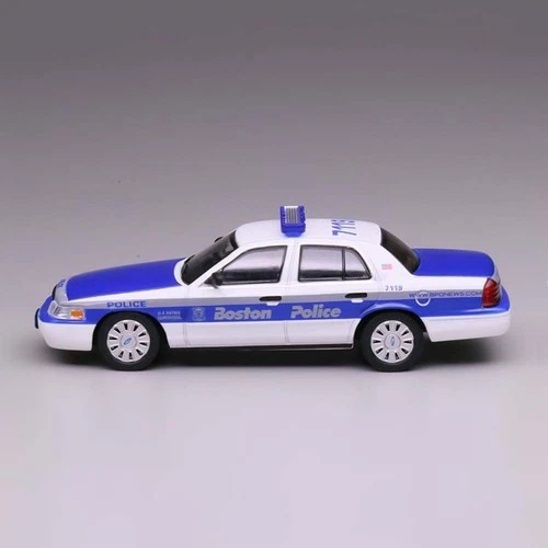 596 1:64 blau Ford CV CROWN VICTORIA Boston Police Department Diecast Modellauto - Bild 3 von 5