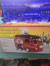 Figures Toy Company Metropolis News Room with Transforming Clark Kent Figure