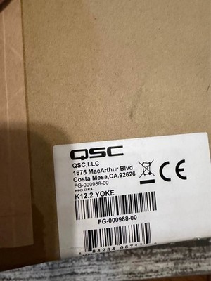 QSC K12.2-Yoke Vertical or Horizontal Mounting for K12.2 Speaker