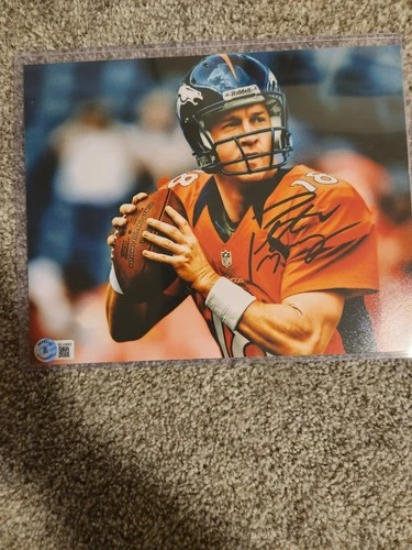 Peyton Manning Beckett BAS Signed  8x10 Photo Autograph Broncos
