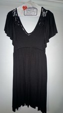 Black Dress With V Neck Lace Trim Top Size Small  NWT