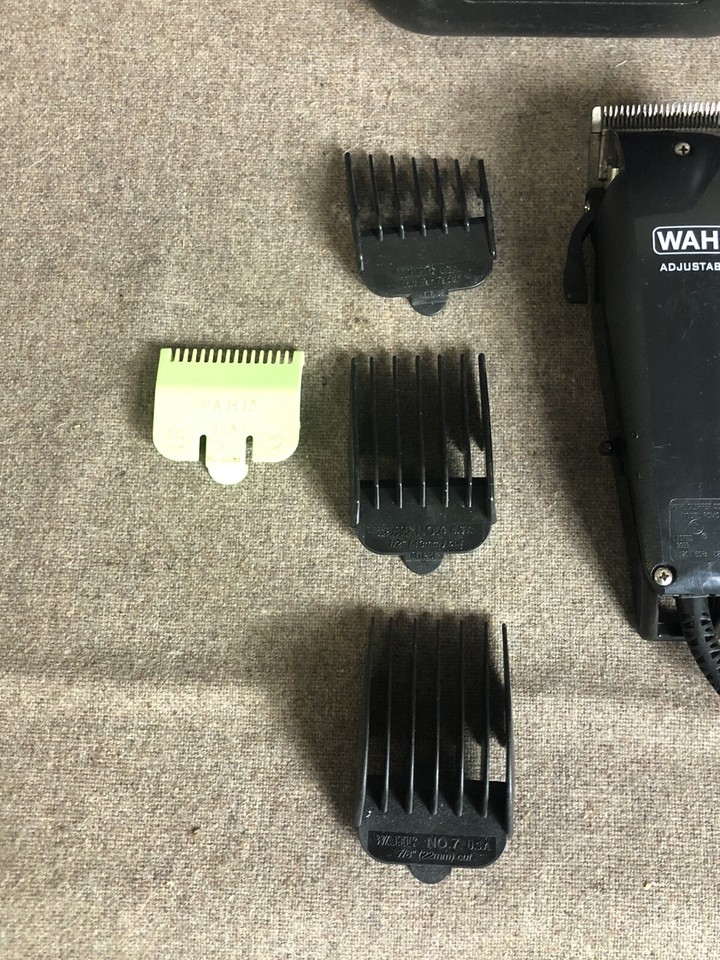 Wahl ClipPet Deluxe PCMC animal hair clippers with blade and some