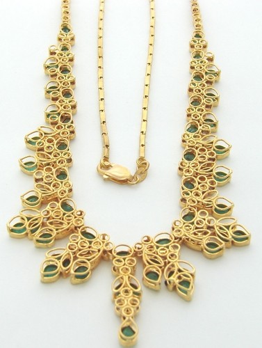 22K GOLD DIAMOND EMERALD NECKLACE - Picture 4 of 4