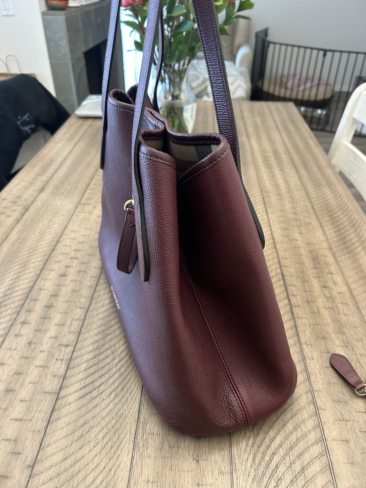 burberry handbag authentic - image 12