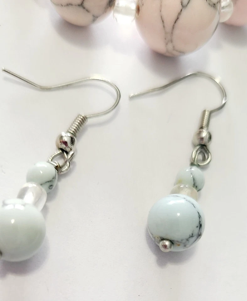 Conjunto de collar pulsera y pendientes Howlite propiedades curativas rosa pastel azul... Foto 4 de 4