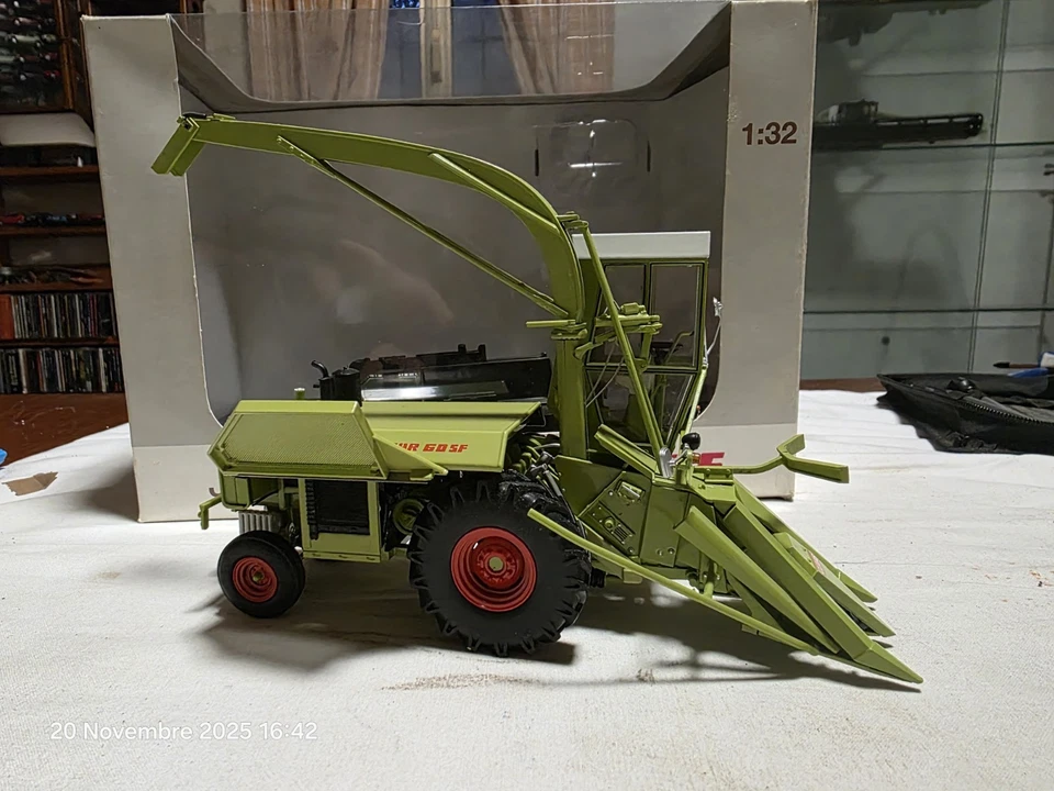 Claas Jaguar 60 SF Trinciaforaggi Semovente - Universal Hobbies 1:32  (Nuovo) - Bild 2 von 4