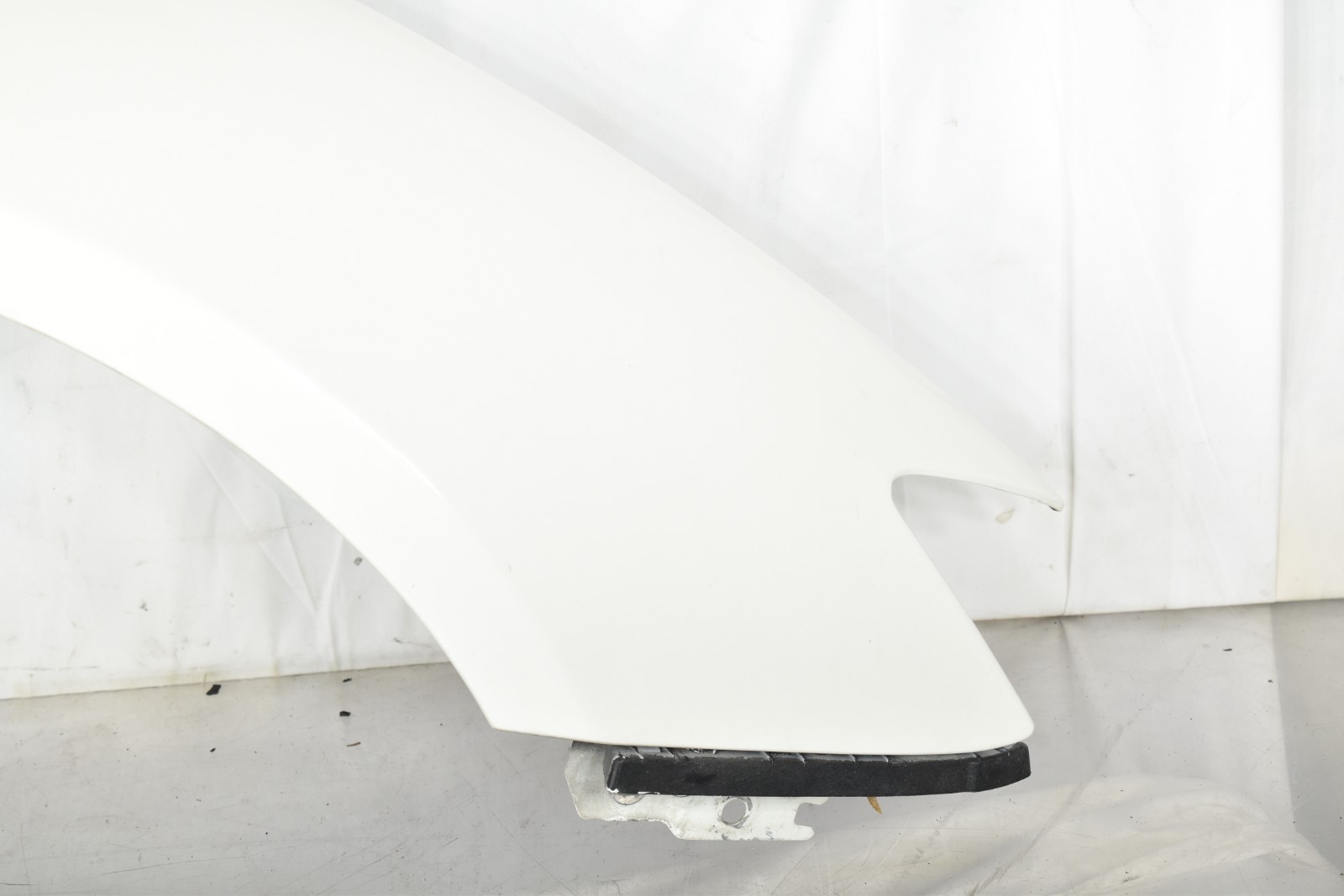 14-24 Maserati Quattroporte M156 S Q4 GTS Right Side Fender Assembly White OEM