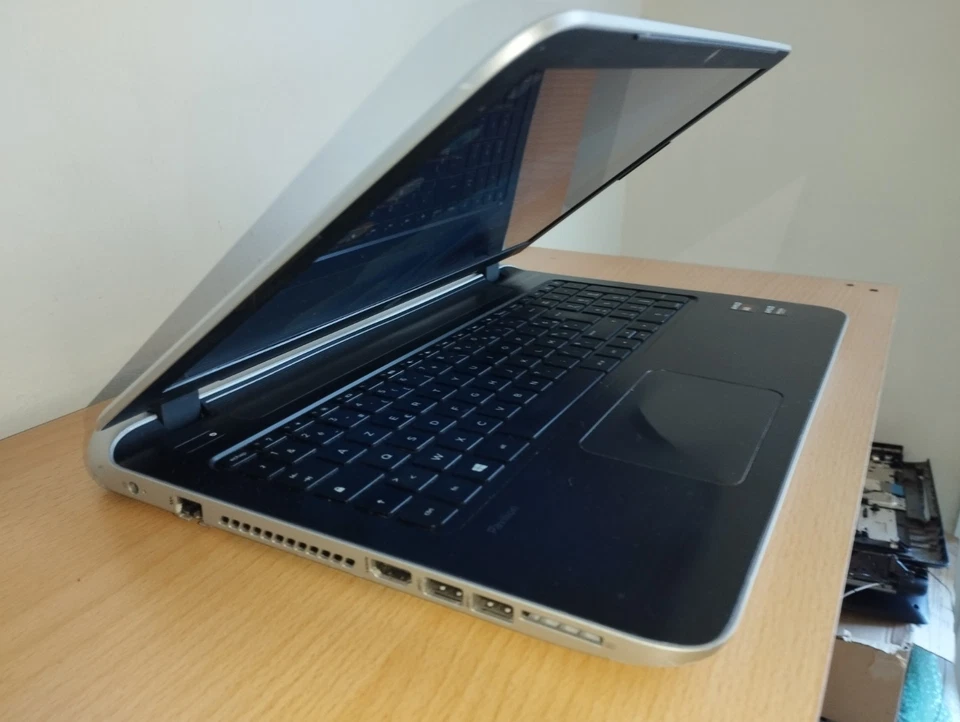 Pc Portable 15"6pouces HP AMD A8 2,00Ghz 8Go Ssd 250Go Parfait Etat - Photo 3/4