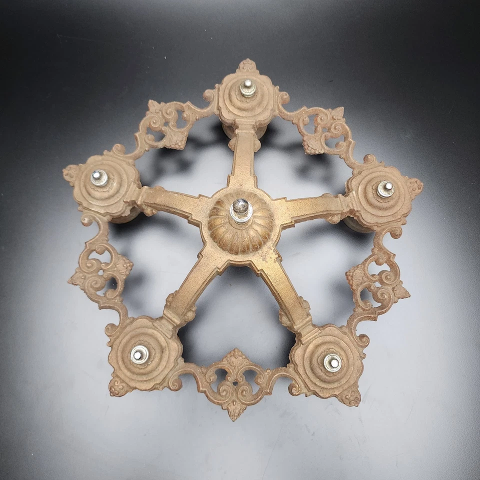 Lámpara de araña antigua Art Nouveau de hierro fundido de 5 luces Foto 2 de 4