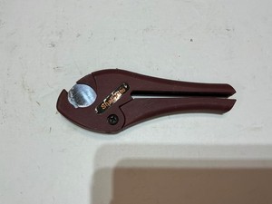 SharkBite PEX Tubing Cutter, 1/4 inch, 3/8 inch, 1/2 inch, 3/4 inch, 1 Inch Tube