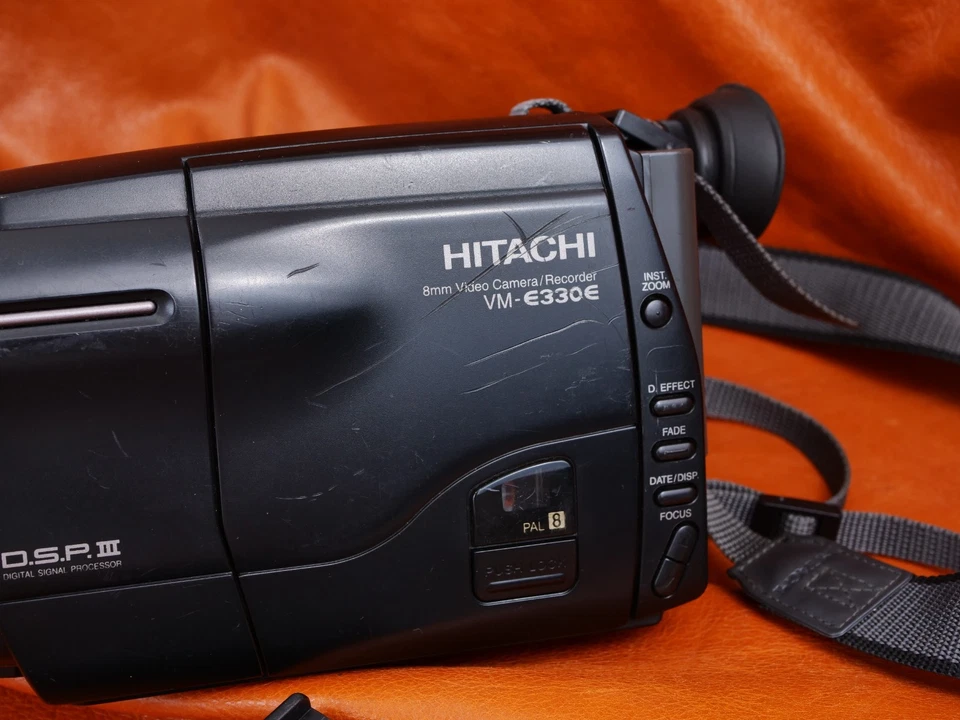 #3614 Hitachi VM-E330E 8mm Videokamera GETESTET - Bild 4 von 4