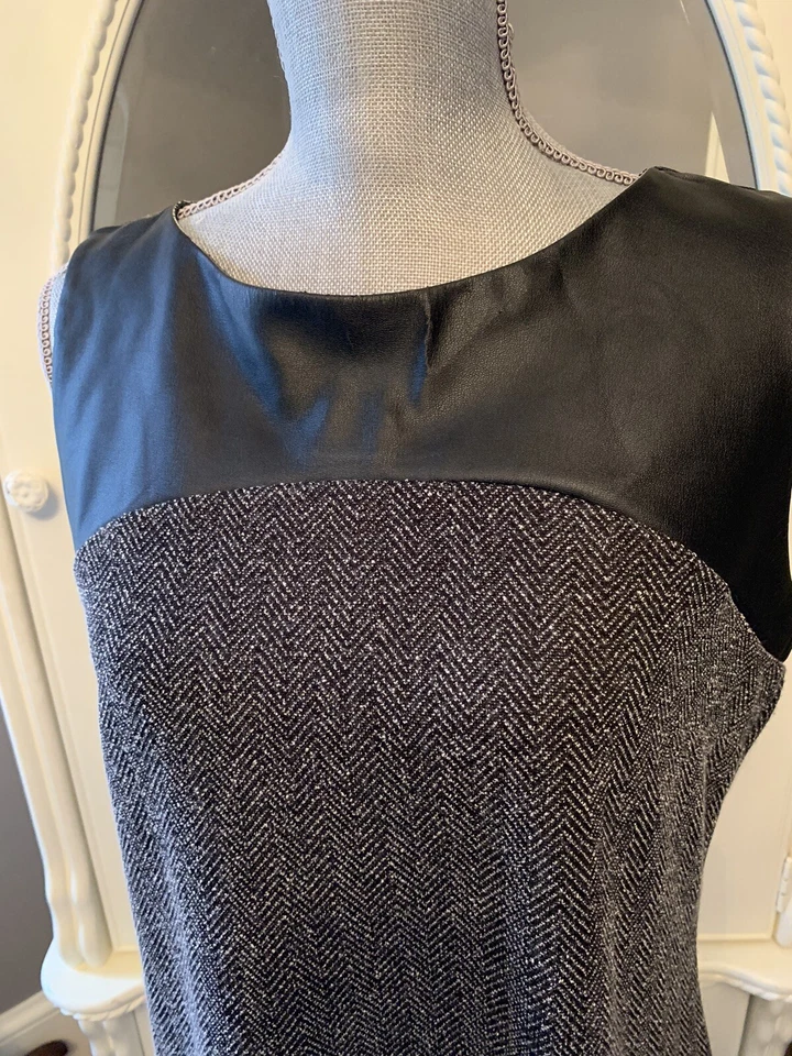 Apt. Vestido vaina de tweed negro para mujer 9 12 Foto 2 de 4