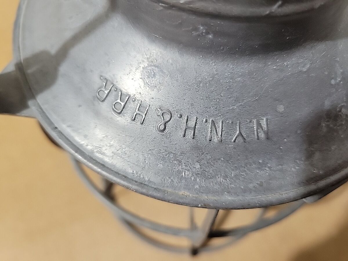 RARE ANTIQUE DRESSEL ARLINGTON NJ RAILROAD LANTERN, N.Y.N.H. RARE ANTIQUE DRESSEL ARLINGTON NJ RAILROAD LANTERN, N.Y.N.H.