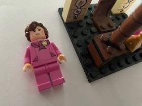 LEGO Harry Potter Minifigure - Dolores Umbridge Set 5378 Year 2010 With Scene
