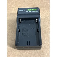 Neewer NP-F550 Battery Charger for LED Video Light Monitor For Sony F550/750/960
