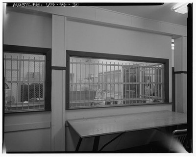 30. INTERIOR, FIRST FLOOR, WINDOWS MONEY ROOM - Newport News & Old Point