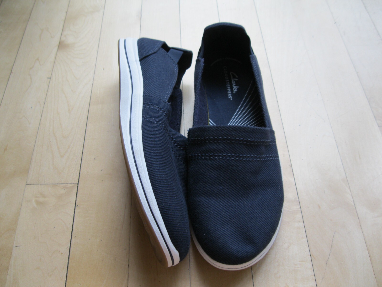 Clarks Cloudsteppers Breeze Step 2 Women Loafers Navy Canvas Cushion Size 9.5