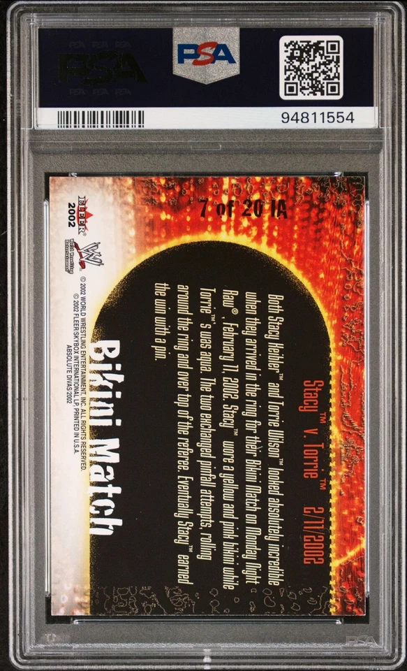 Fleer WWE Divas Inter-Actions #7 2002 Bikini Match - PSA 8 - Stacy Keibler Torrie Foto 2 de 2