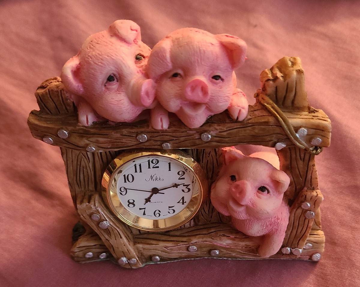 Vintage Nikko Country Timepiece Collection Three Little Pigs Clock