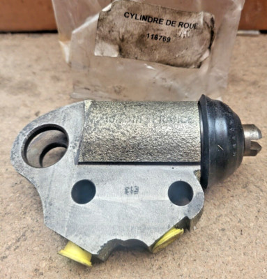 Citroen HY Van & Traction 15CV Front Wheel Cylinder Lower Right Satmo NEW