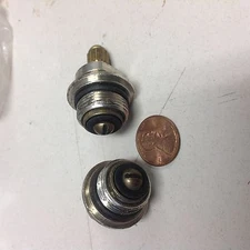 LOT OF (2) SAYCO FAUCET HOT VALVE STEM ASSY NEW 08039 RH THREAD STEM