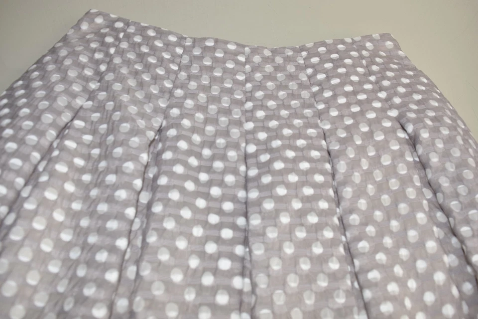 $1990 NEW Oscar de la Renta Polka Dot Pleated Full Skirt Midi Dove Taupe White 4 - Imagem 2 de 4