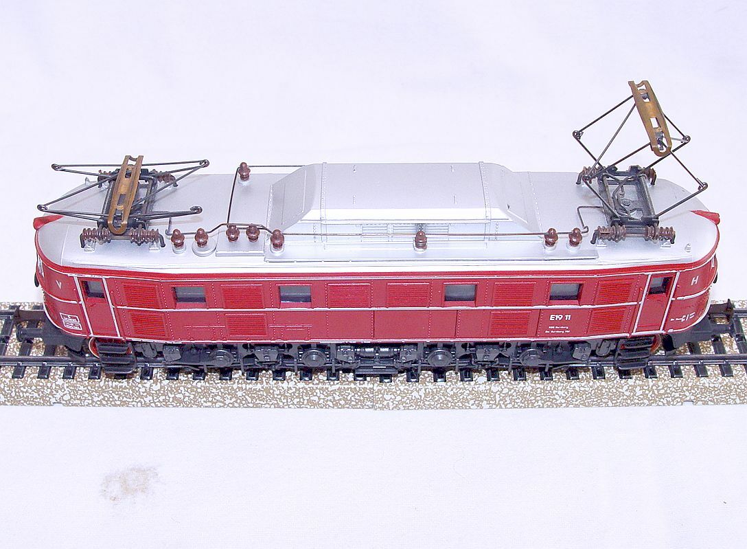 Rivarossi HO Marklin AC Deutsche Reichsbahn DR E19 Red WWII LOCOMOTIVE MIB`80!