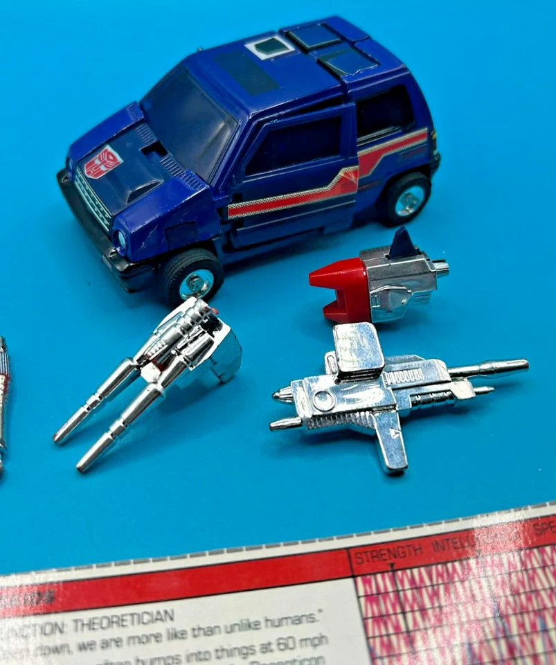 Patines turbo Transformers G1 vintage Honda City 100 % completos con especificaciones técnicas Foto 2 de 4