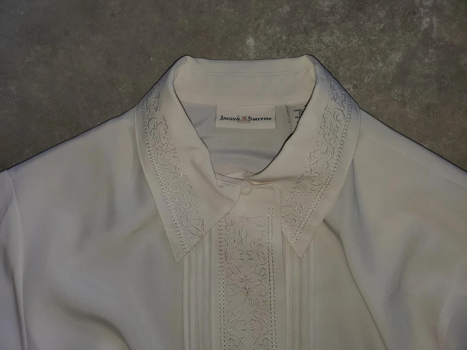 Blusa Vintage Jaclyn Smith Bordada Abotonada Plisada Blanca Talla 8 Foto 2 de 4