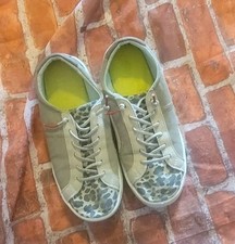 Hey Dude Karina Womens Slip On Shoes Sz 6 Beige Leopard