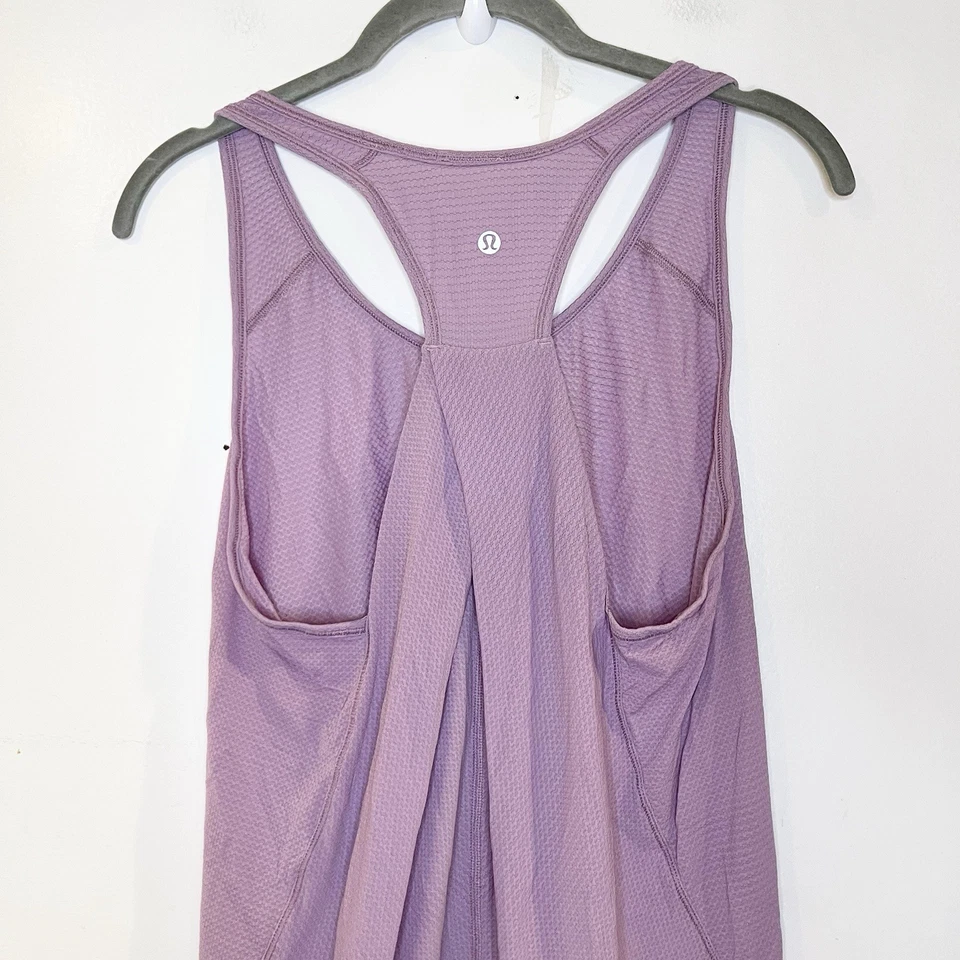 Lululemon Essential 背心上衣 * Pleated Lilac 薰衣草紫色 12 码轻便 — 第 4/4 张图片