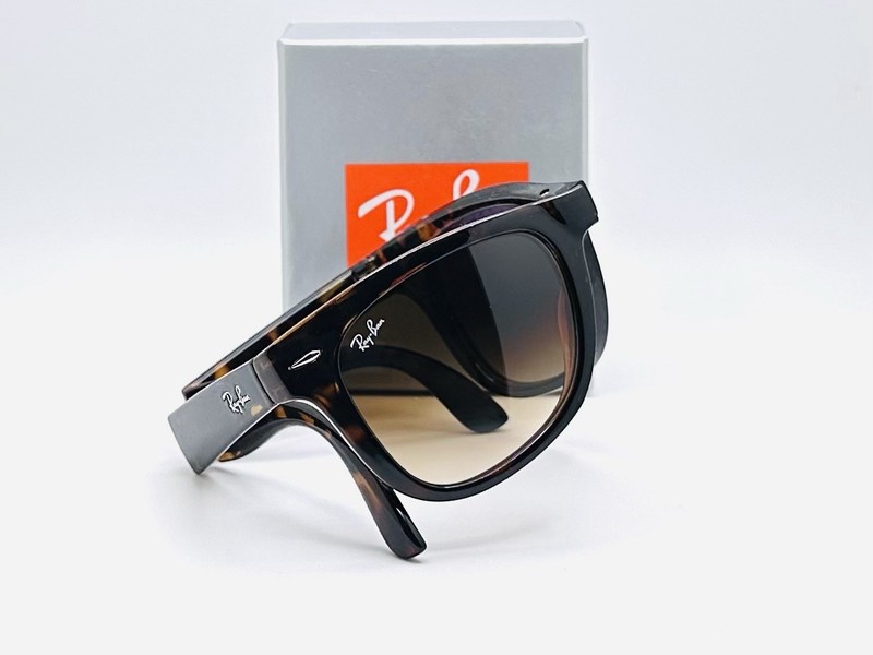 Ray-Ban RB4105 Wayfarer Folding 50mm Classic Unisex Sunglasses - Brown Gradient
