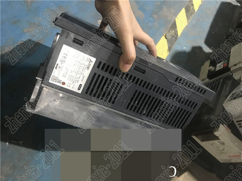 1PC Used Mitsubishi inverter FR-A820-3.7K-1 220 3.7KW 180 1PC Used Mitsubishi inverter FR-A820-3.7K-1 220 3.7KW 180