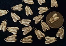 Vintage 8 x 13mm Brass Slippers Charms 20