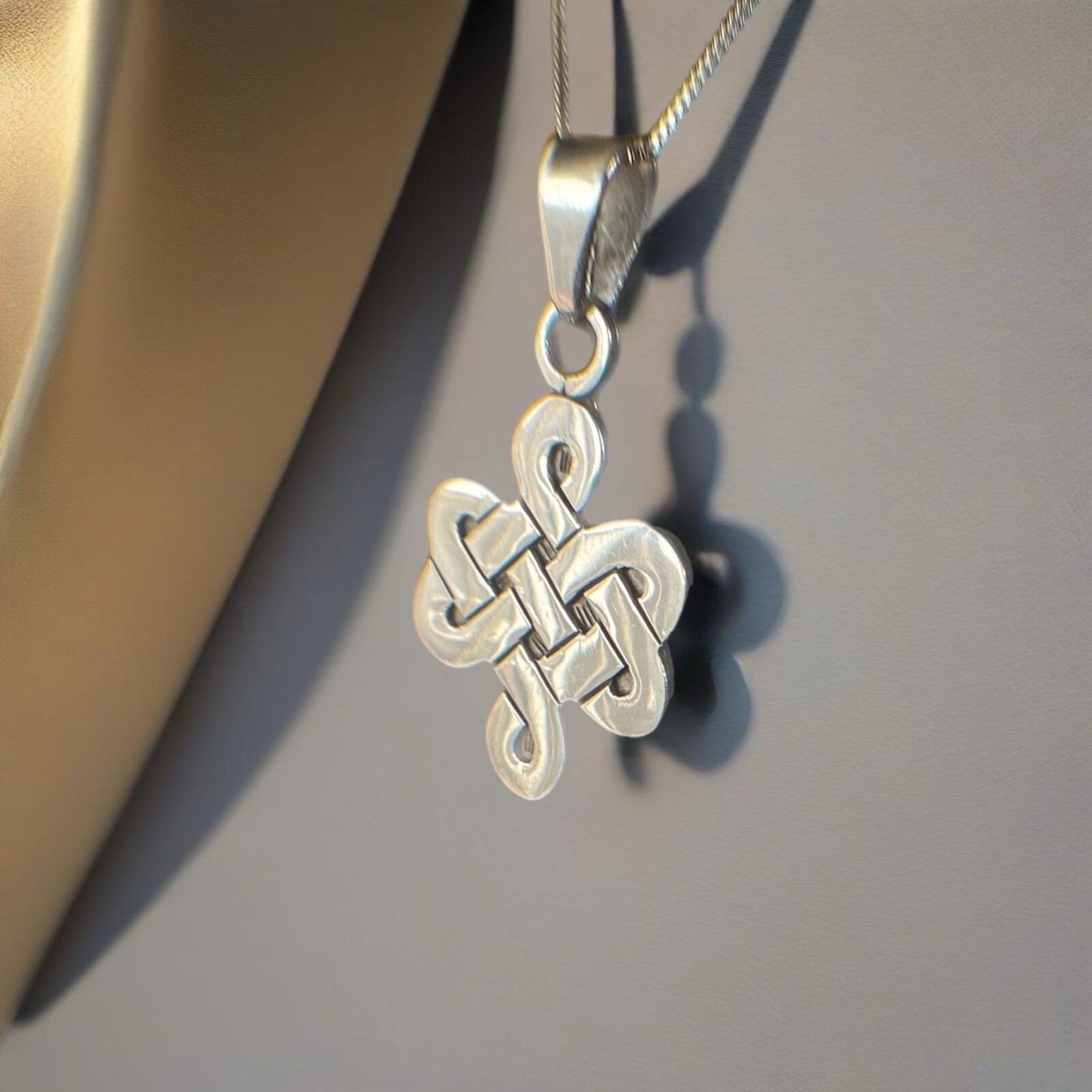 Vintage Celtic Knot Solid 925 Sterling Silver Pen… - image 1